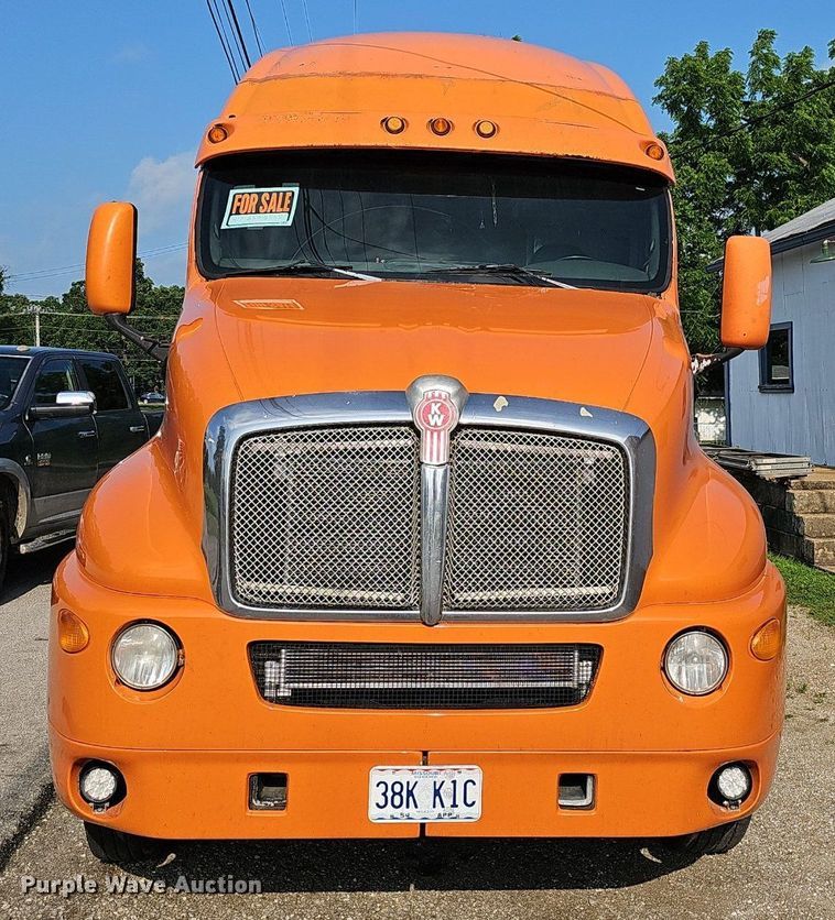 image for item EJ5522 2003 Kenworth  T2000 semi truck