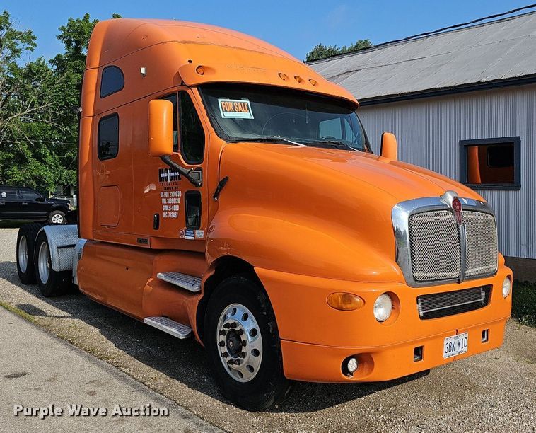 image for item EJ5522 2003 Kenworth  T2000 semi truck