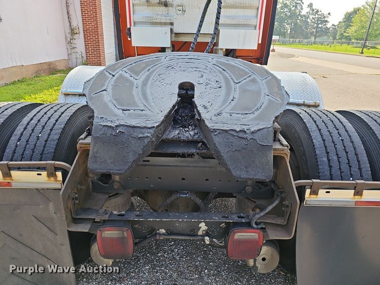 image for item EJ5522 2003 Kenworth  T2000 semi truck