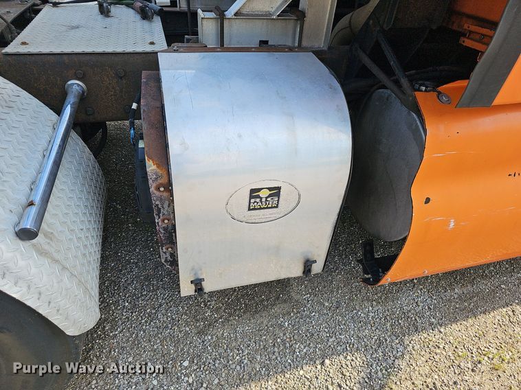 image for item EJ5522 2003 Kenworth  T2000 semi truck