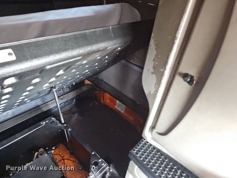 image for item EJ5522 2003 Kenworth  T2000 semi truck