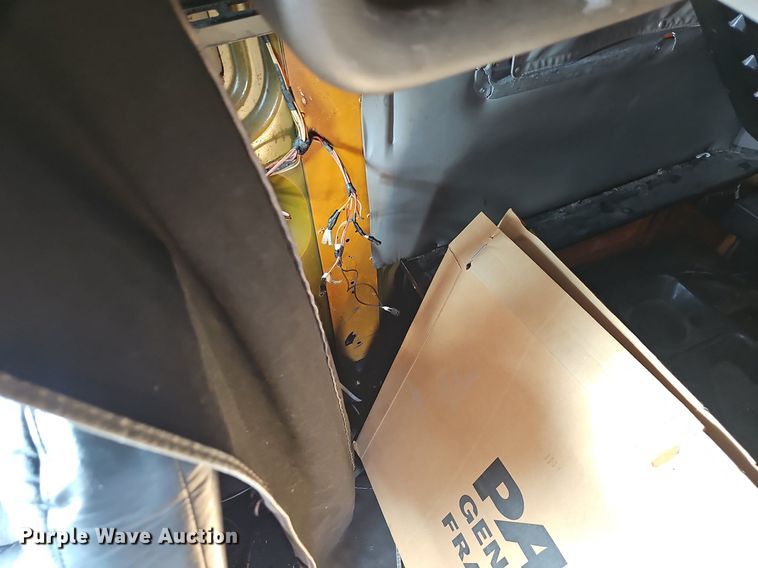 image for item EJ5522 2003 Kenworth  T2000 semi truck