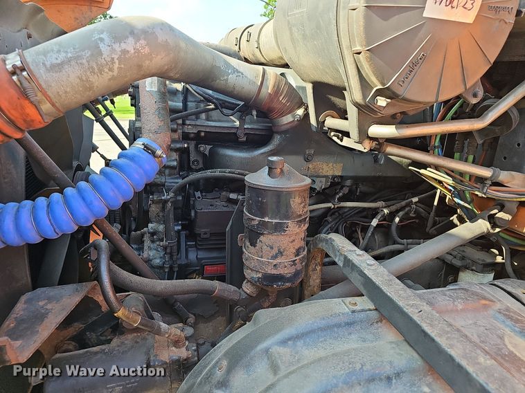 image for item EJ5522 2003 Kenworth  T2000 semi truck