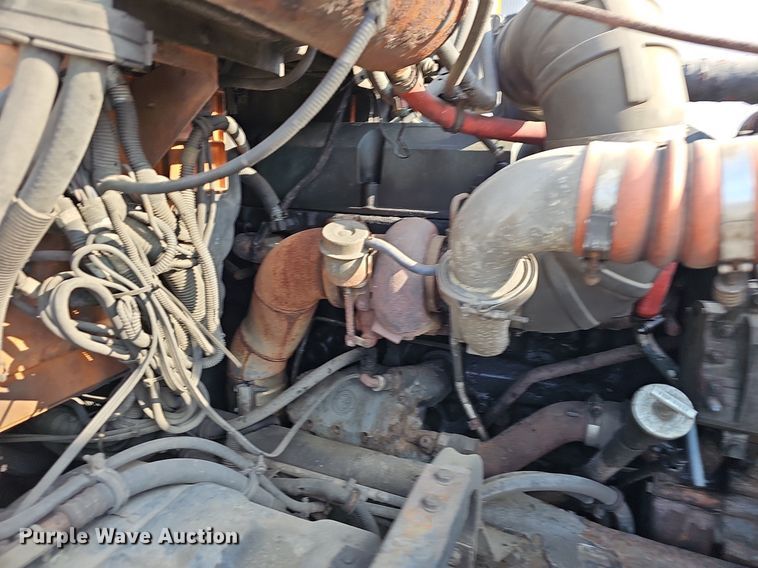 image for item EJ5522 2003 Kenworth  T2000 semi truck