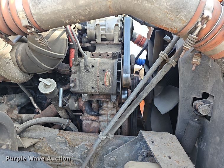 image for item EJ5522 2003 Kenworth  T2000 semi truck