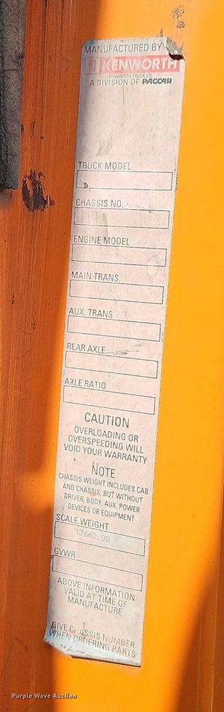 image for item EJ5522 2003 Kenworth  T2000 semi truck