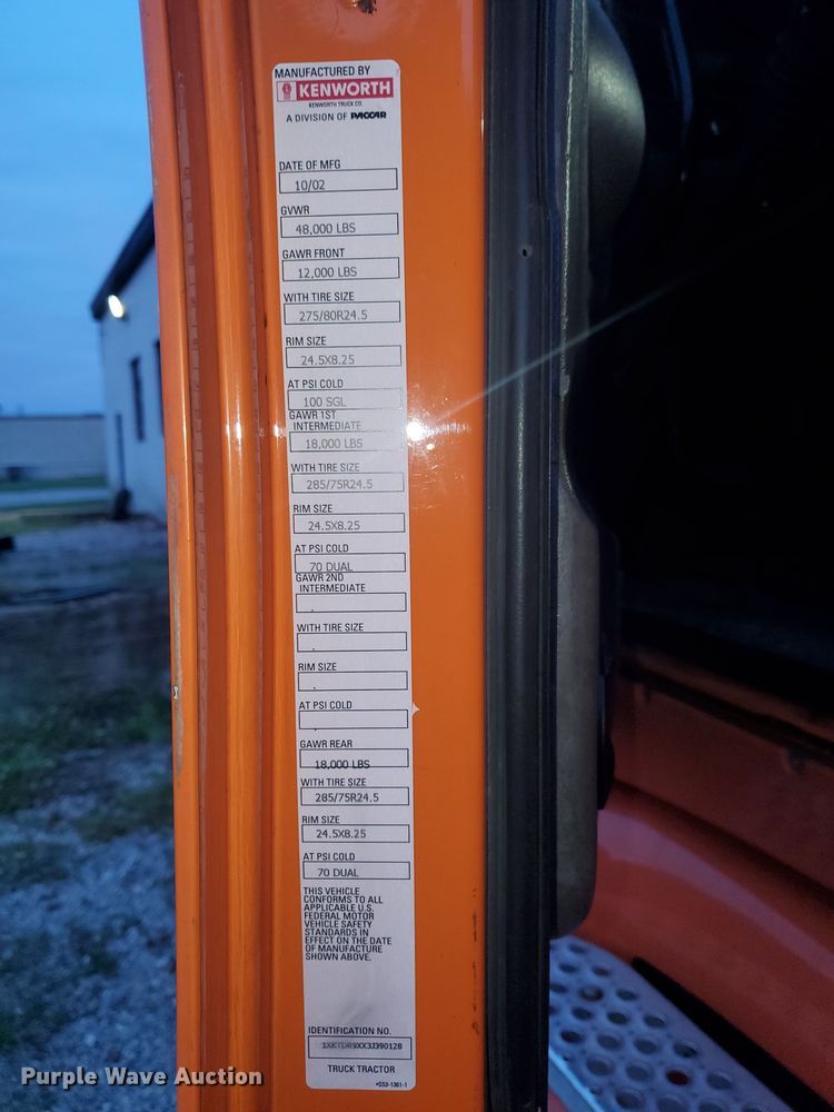 image for item EJ5522 2003 Kenworth  T2000 semi truck