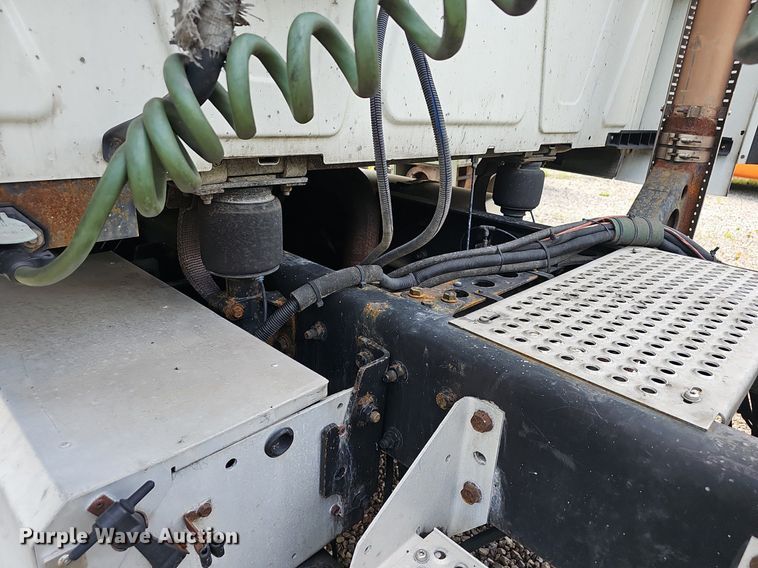 image for item EJ5523 2010 International  ProStar Premium semi truck