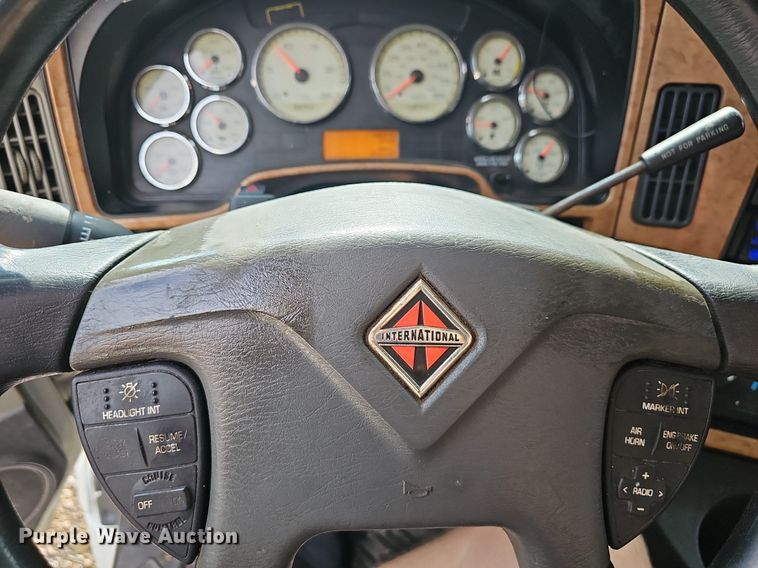 image for item EJ5523 2010 International  ProStar Premium semi truck