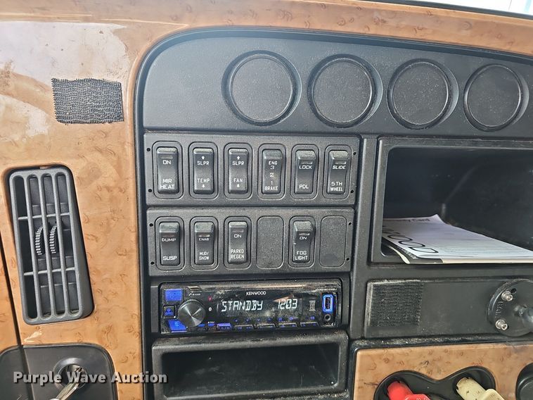 image for item EJ5523 2010 International  ProStar Premium semi truck