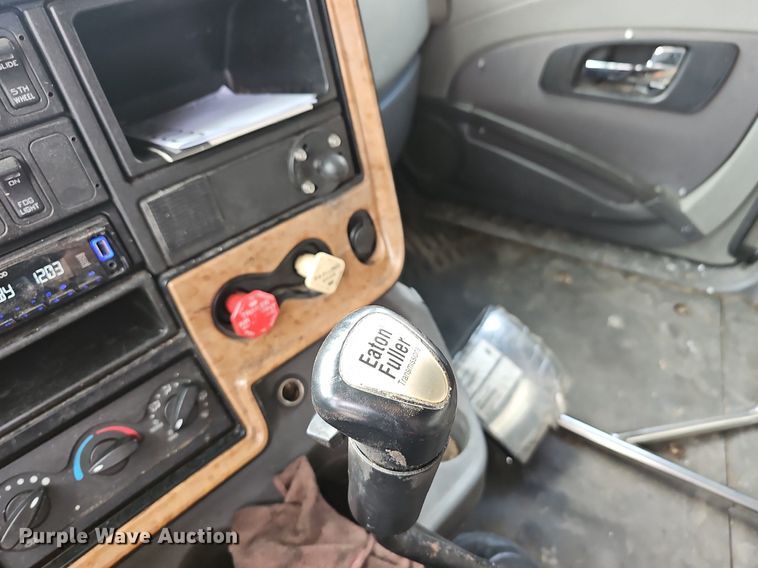 image for item EJ5523 2010 International  ProStar Premium semi truck