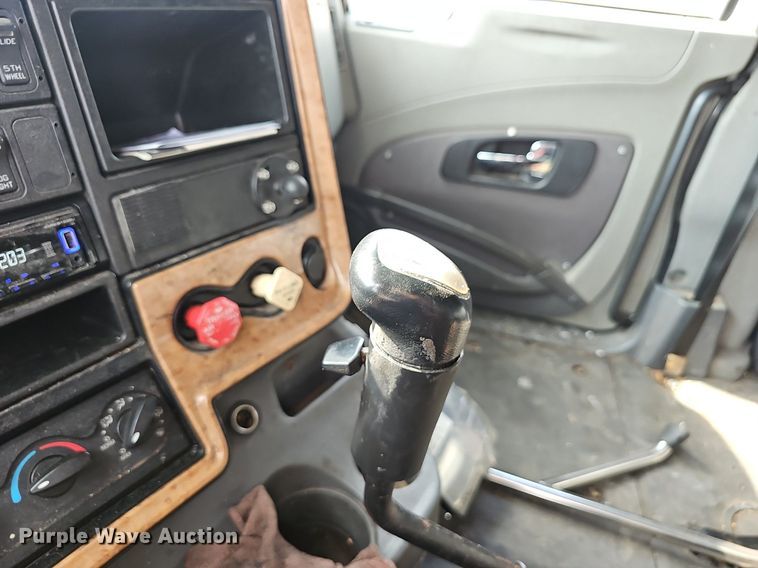 image for item EJ5523 2010 International  ProStar Premium semi truck