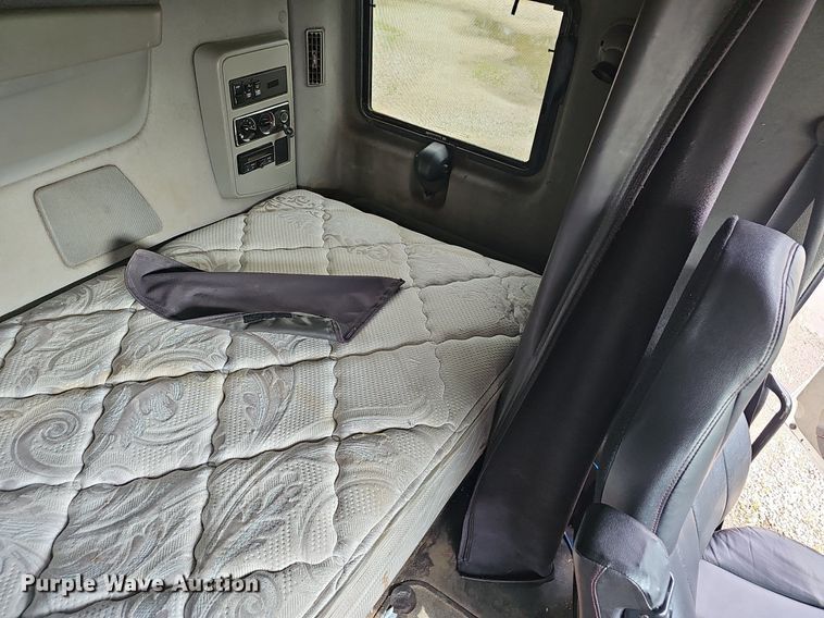 image for item EJ5523 2010 International  ProStar Premium semi truck