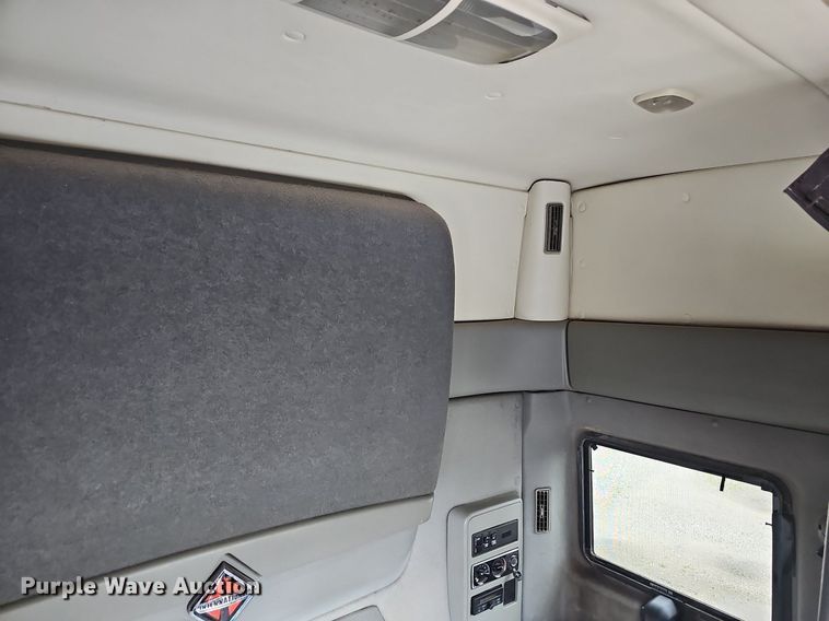 image for item EJ5523 2010 International  ProStar Premium semi truck