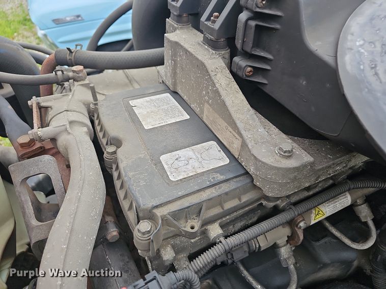 image for item EJ5524 2016 Frieghtliner  Cascadia  semi truck