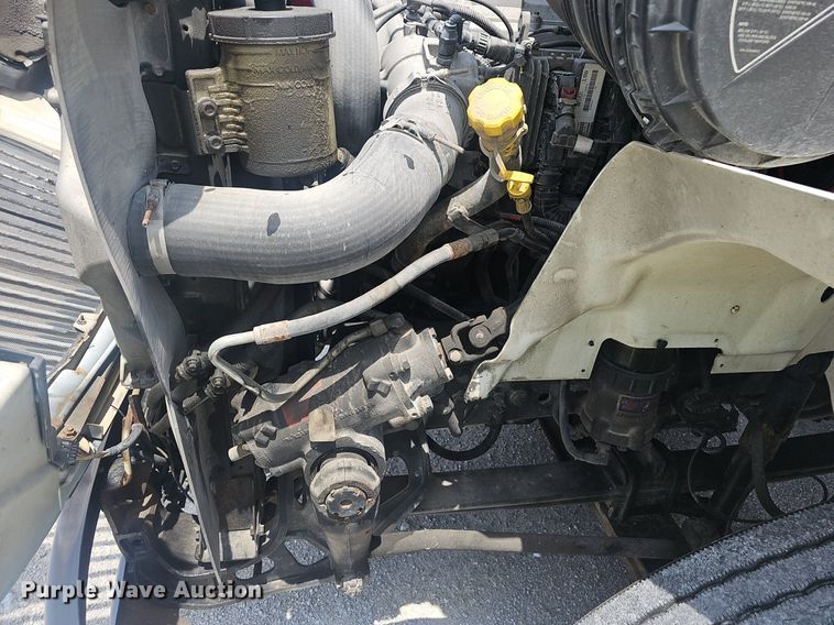 image for item EJ5597 2015 International  TranStar 8600 semi truck