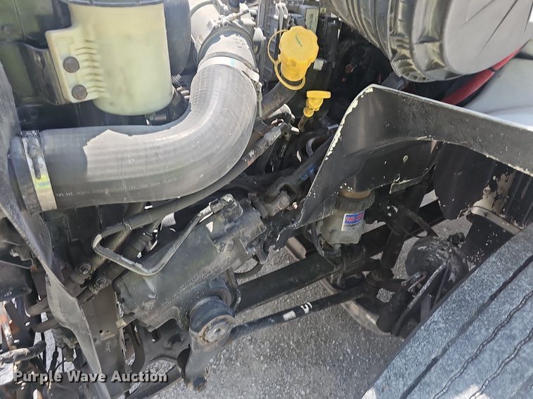 image for item EJ5598 2015 International  TranStar 8600 semi truck