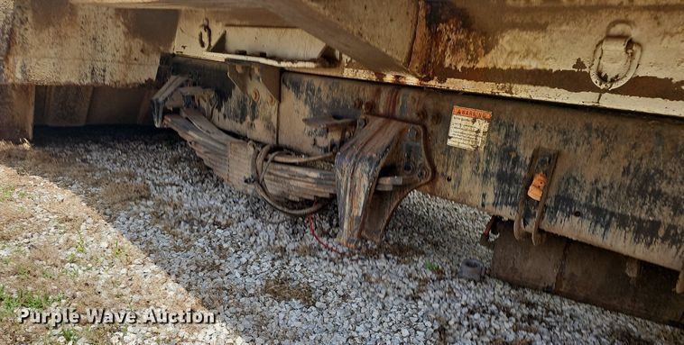 image for item EJ5619 2012 Freightliner  M2 refuse truck