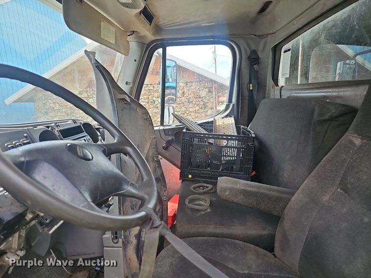 image for item EJ5619 2012 Freightliner  M2 refuse truck