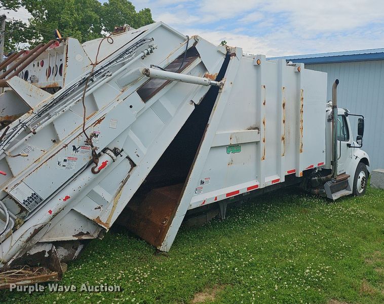 image for item EJ5620 2011 Frieghtliner  M2 refuse truck
