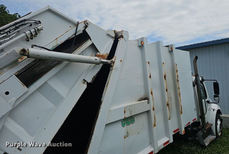 image for item EJ5620 2011 Frieghtliner  M2 refuse truck