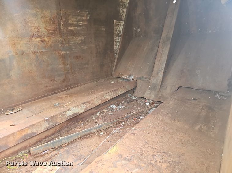 image for item EJ5620 2011 Frieghtliner  M2 refuse truck