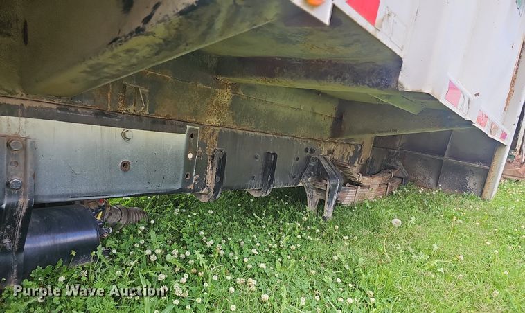 image for item EJ5620 2011 Frieghtliner  M2 refuse truck