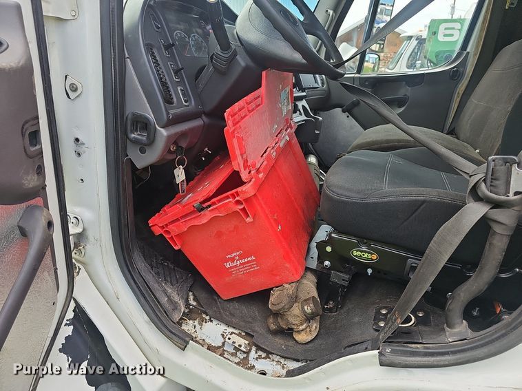 image for item EJ5620 2011 Frieghtliner  M2 refuse truck