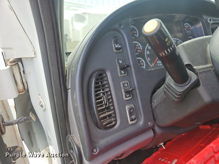 image for item EJ5620 2011 Frieghtliner  M2 refuse truck