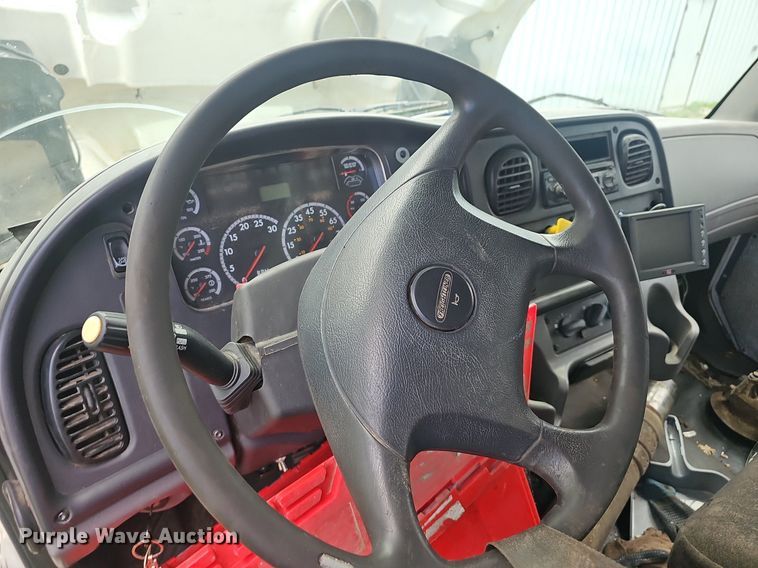 image for item EJ5620 2011 Frieghtliner  M2 refuse truck