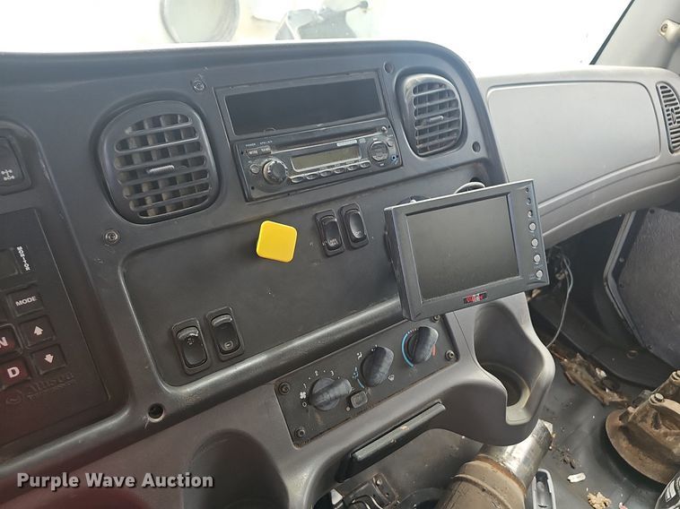 image for item EJ5620 2011 Frieghtliner  M2 refuse truck