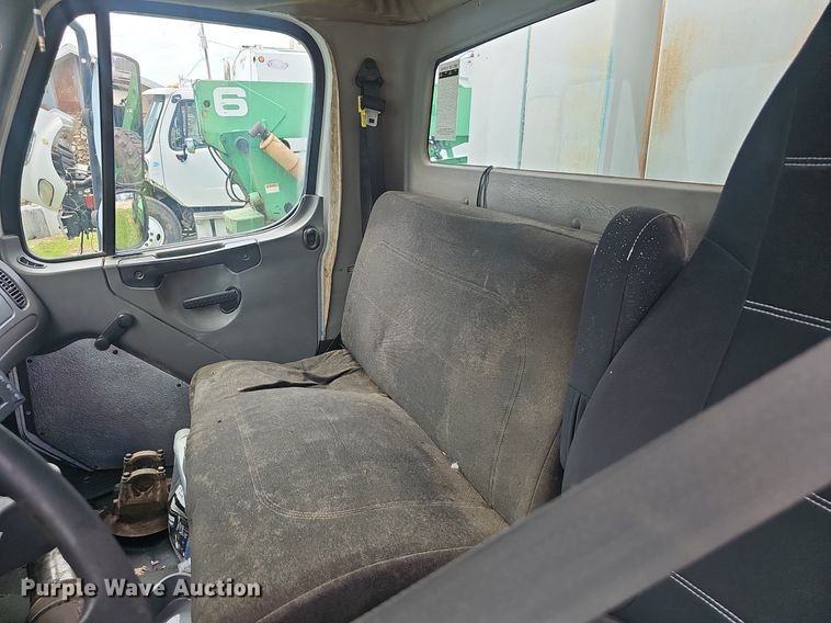 image for item EJ5620 2011 Frieghtliner  M2 refuse truck