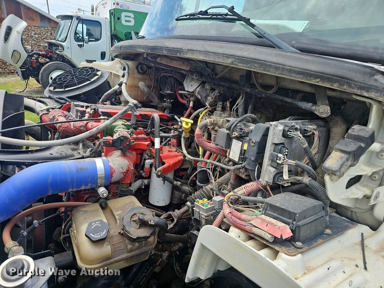 image for item EJ5620 2011 Frieghtliner  M2 refuse truck