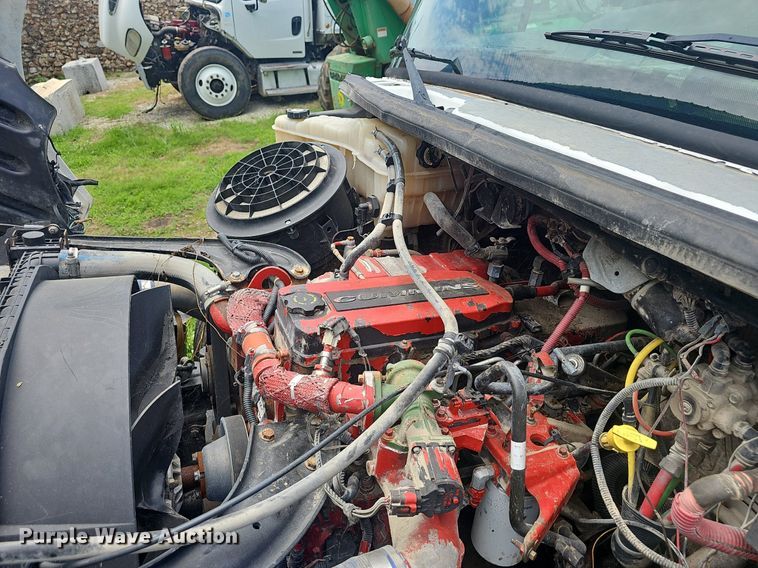 image for item EJ5620 2011 Frieghtliner  M2 refuse truck