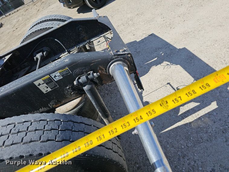 image for item EJ6028 2014 Peterbilt  386 semi truck