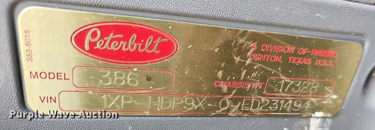 image for item EJ6028 2014 Peterbilt  386 semi truck