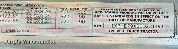 image for item EJ6028 2014 Peterbilt  386 semi truck