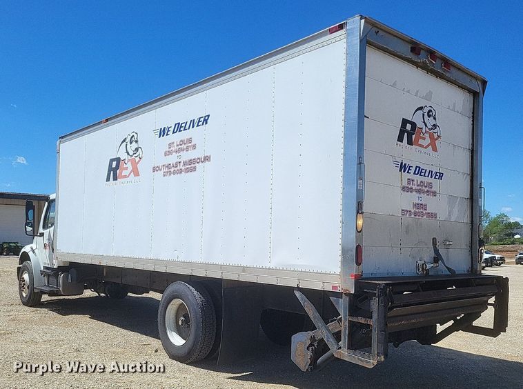 image for item EJ7907 2007 Freightliner Business Class M2 box truck