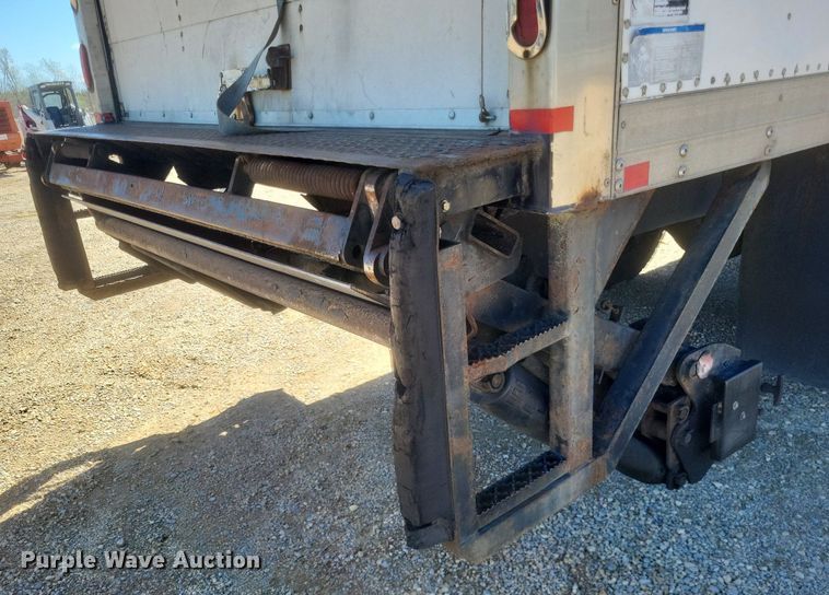 image for item EJ7907 2007 Freightliner Business Class M2 box truck