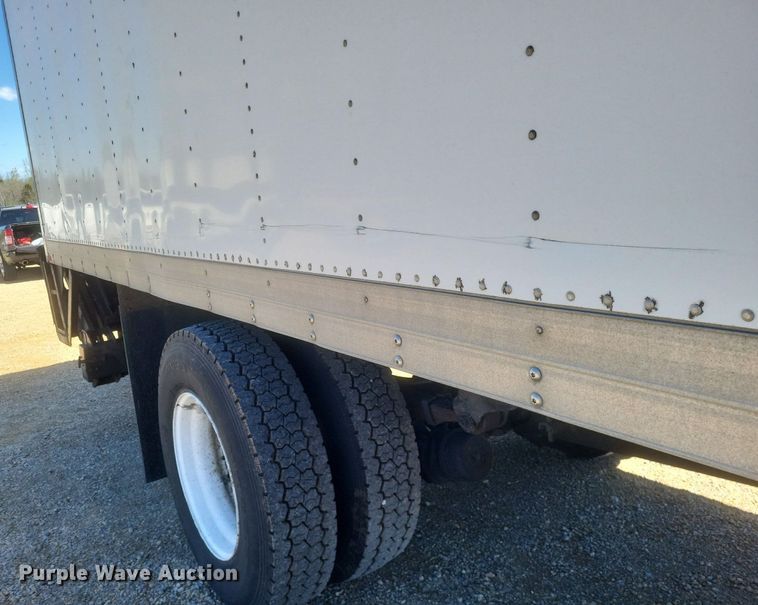 image for item EJ7907 2007 Freightliner Business Class M2 box truck