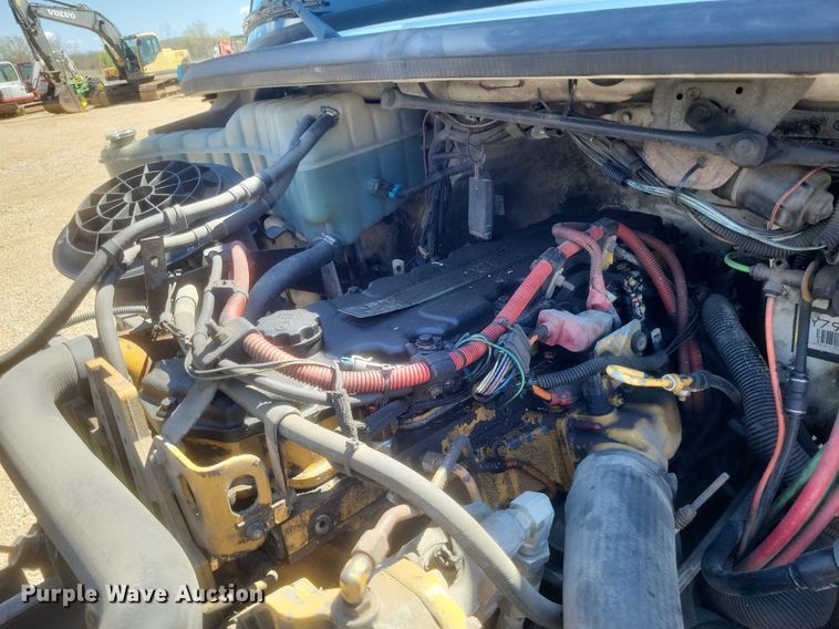 image for item EJ7907 2007 Freightliner Business Class M2 box truck