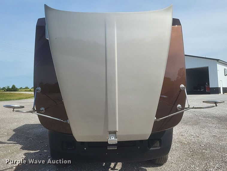 image for item EJ7995 2005 Kenworth  T600 Aerocab semi truck