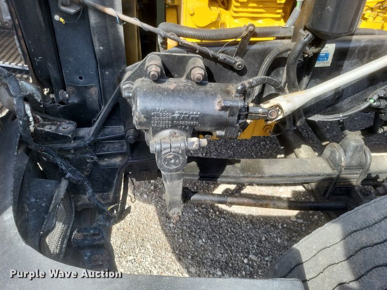 image for item EJ7995 2005 Kenworth  T600 Aerocab semi truck