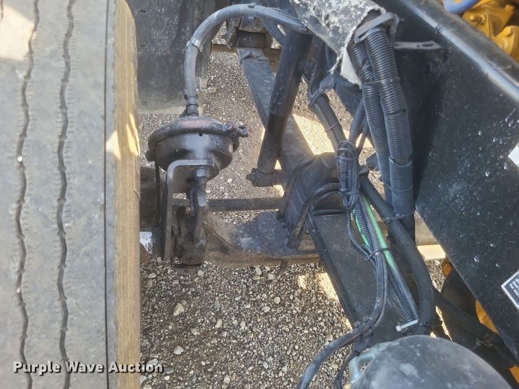 image for item EJ7995 2005 Kenworth  T600 Aerocab semi truck