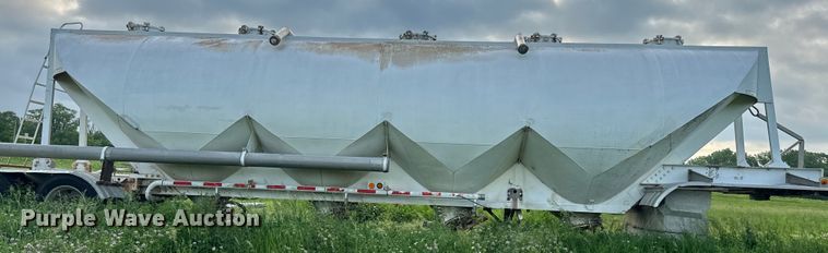 image for item EK1351 1978 Fruehauf pneumatic dry bulk trailer