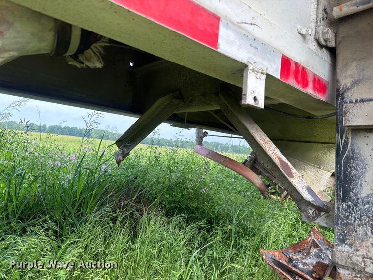 image for item EK1351 1978 Fruehauf pneumatic dry bulk trailer