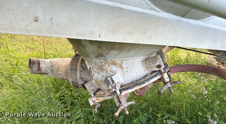 image for item EK1351 1978 Fruehauf pneumatic dry bulk trailer