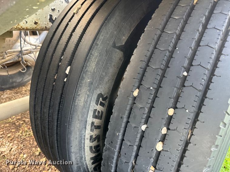 image for item EK1351 1978 Fruehauf pneumatic dry bulk trailer