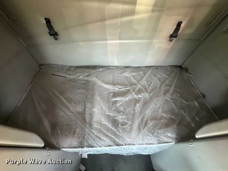 image for item EK1353 2006 Volvo VNL semi truck