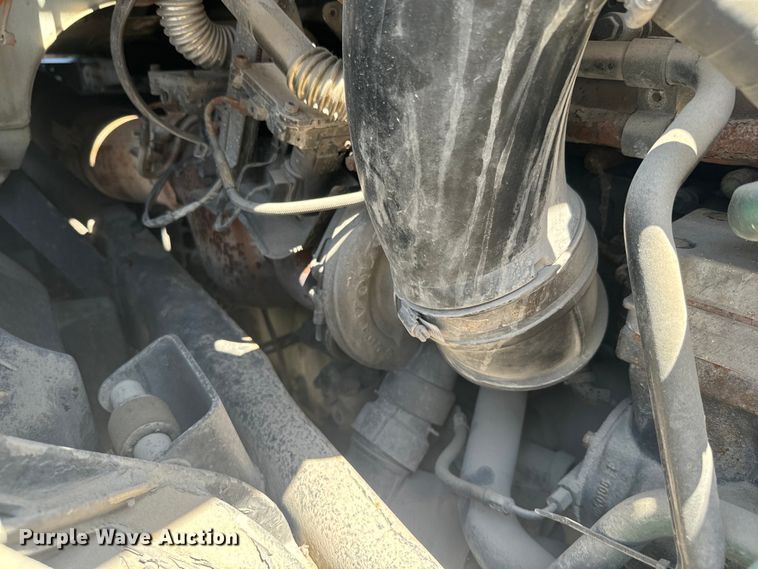 image for item EK1353 2006 Volvo VNL semi truck